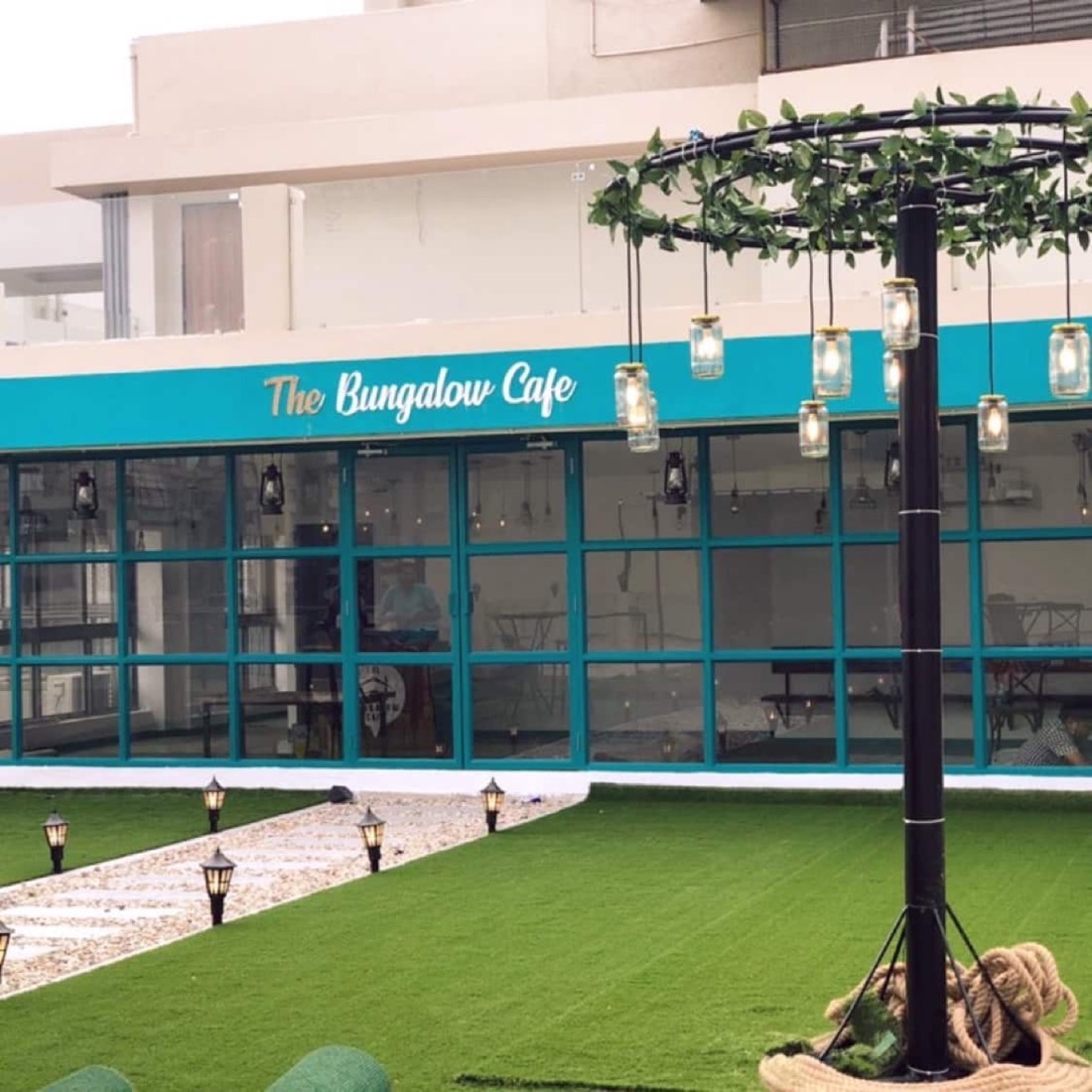 The Bungalow Cafe